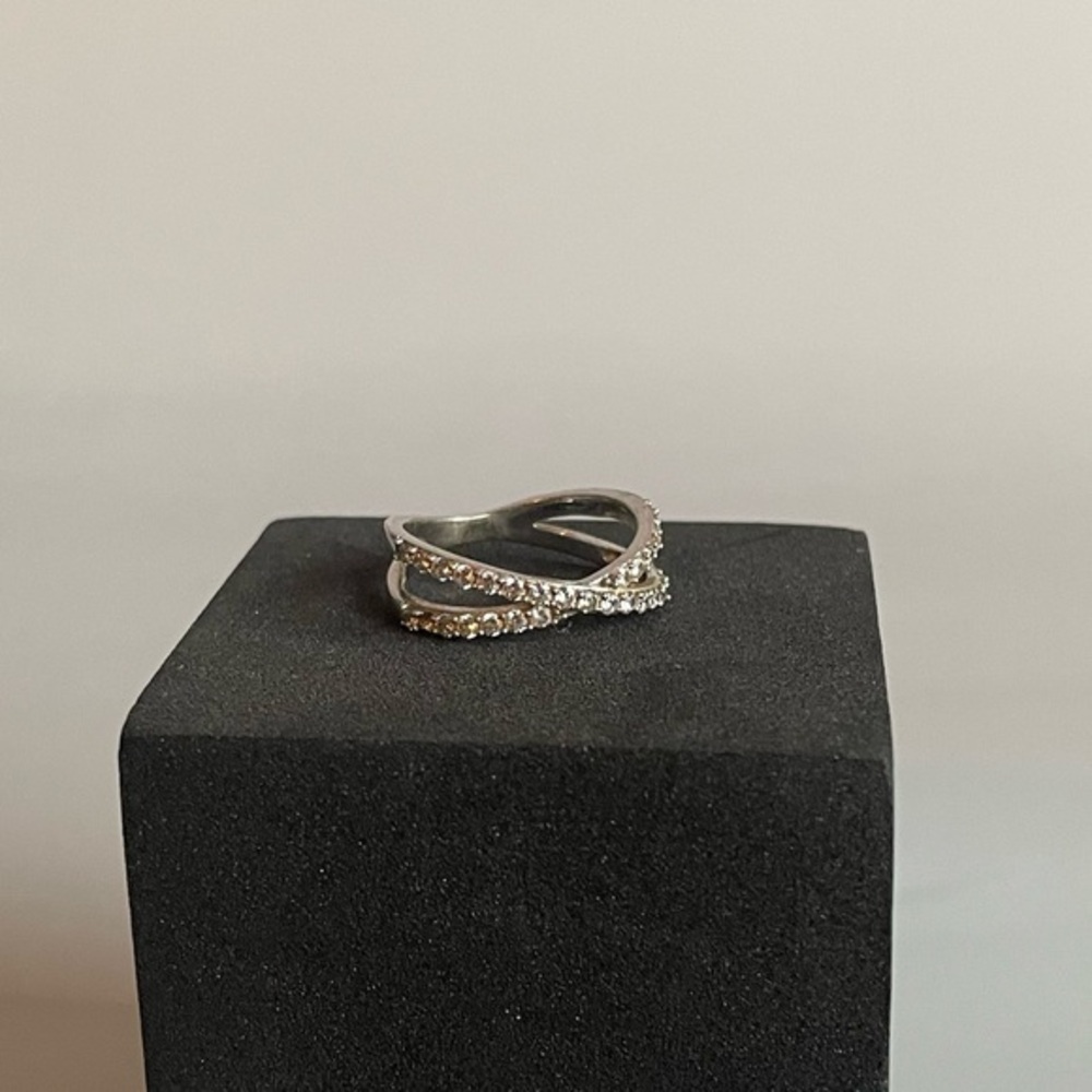 Vintage Sterling Silver Criss Cross Ring CZ Ring – 925 Band, Size 7 Missing cz